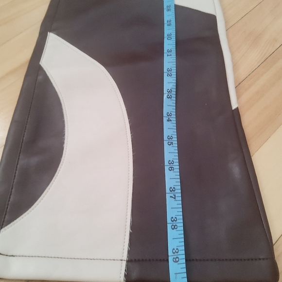 Faux leather pants - Picture 4 of 4